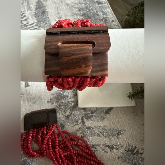 Red Multi-Strand Necklace & Bracelet. - Picture 3 of 6